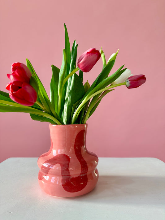 pink wavy vase